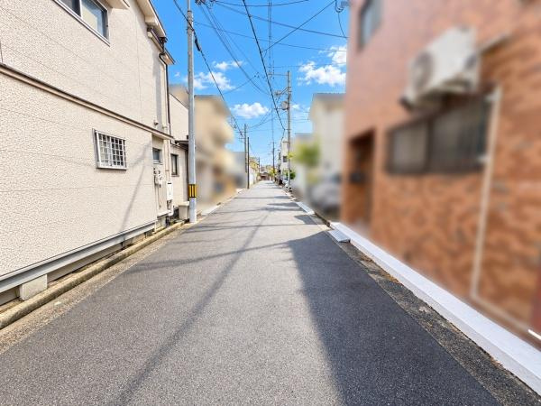 【前面道路含む現地写真】
