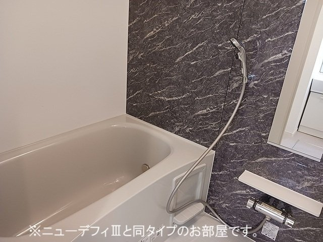 ヒカルサ大宮中川の浴室|きれいなお風呂です