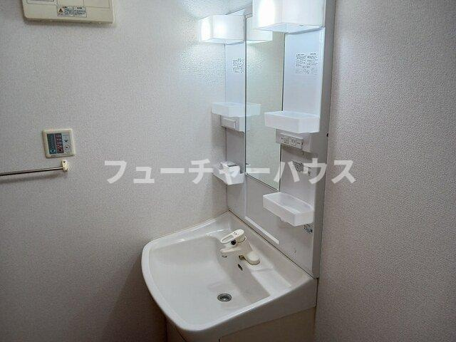 ラポールＢの洗面所|コンパクトで使いやすい洗面所