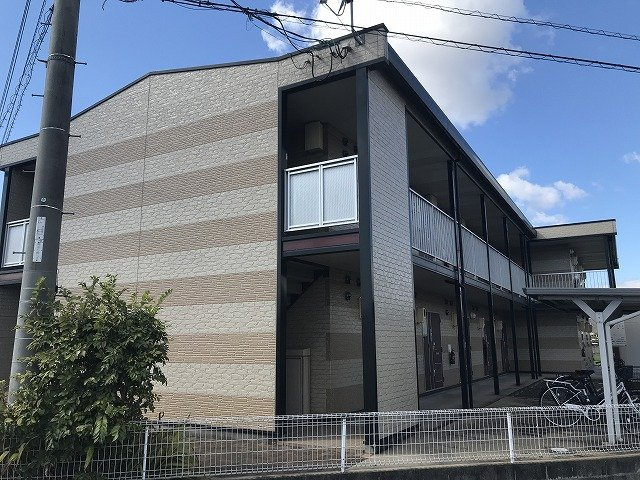 レオパレスすみれの外観|外はこのようになっています