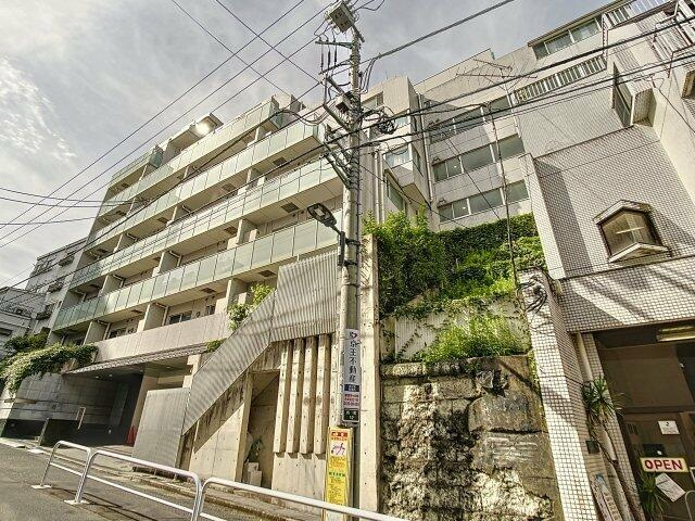 ＹＯＴＳＵＹＡ　ＤＵＰＬＥＸ　Ｄ－Ｒの間取り