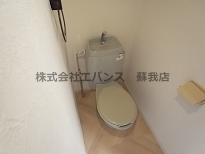 【トイレ】 | ホーリーハイツ | 清潔感のあるトイレです