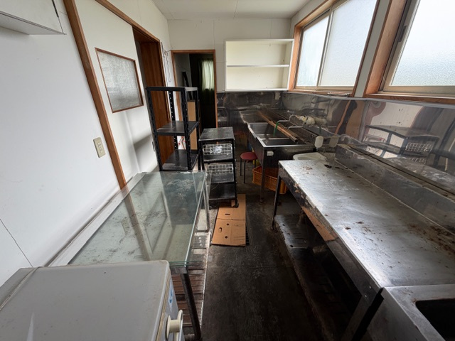 北上市和賀町岩崎新田真栄　住宅付店舗のキッチン
