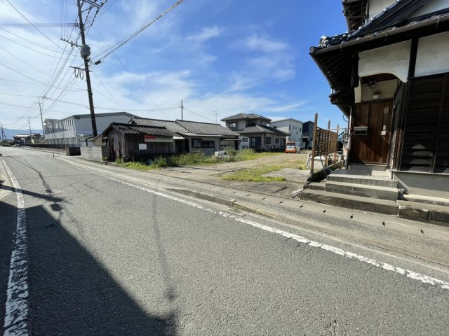 高植本町　土地の前面道路含む現地写真