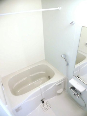 【浴室】 | コリーヌ新栄 | ゆったり過ごせるお風呂です