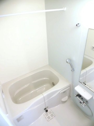 【浴室】 | コリーヌ新栄 | ゆったり過ごせるお風呂です
