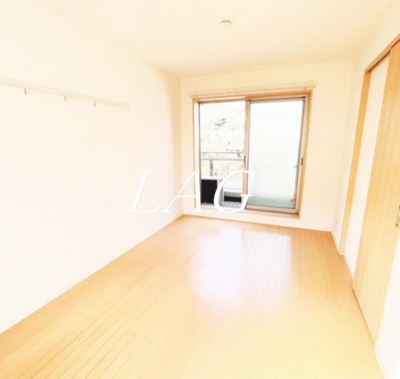 【居間・リビング】 | ラ　プリマヴェーラ | 洋室のお部屋です。