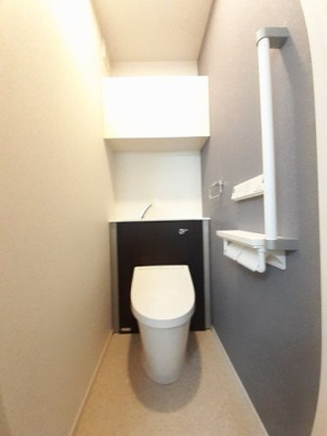 【トイレ】 | リヴェールパレス | 落ち着いた色調のトイレです