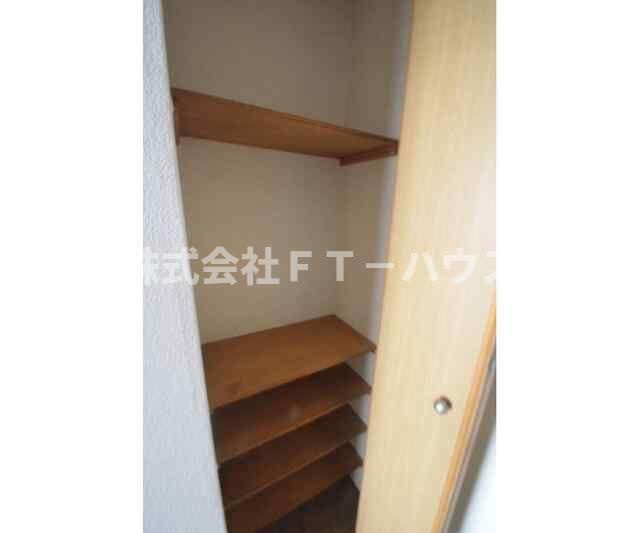 エステートピア青山の収納
