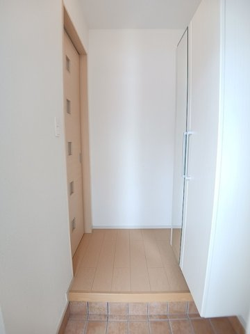 コーポ勢多Ⅵ番館の玄関|玄関です