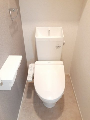 グランド　パイン　ヴィラ　Ⅰのトイレ|ゆったりとした空間のトイレです