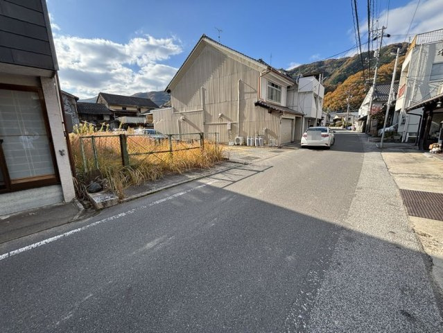 府中市府中町　330万の前面道路含む現地写真|前面道路含む現地写真です