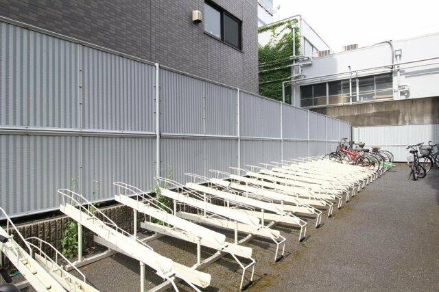 ルーブル学芸大学七番館のその他
