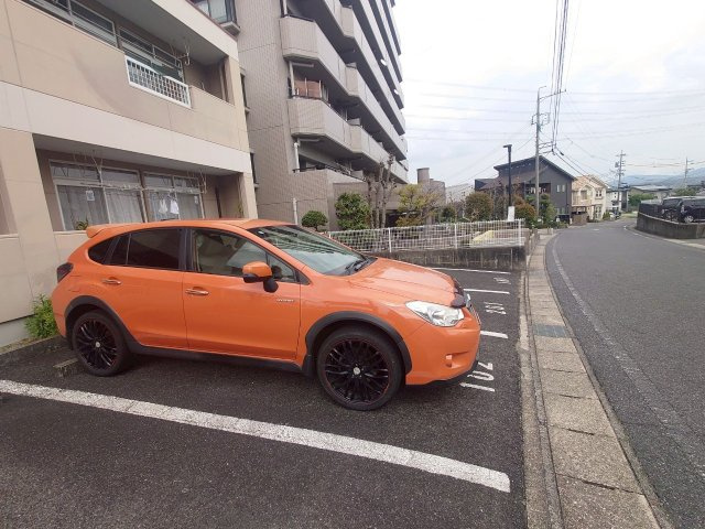 エクセルハイムの駐車場