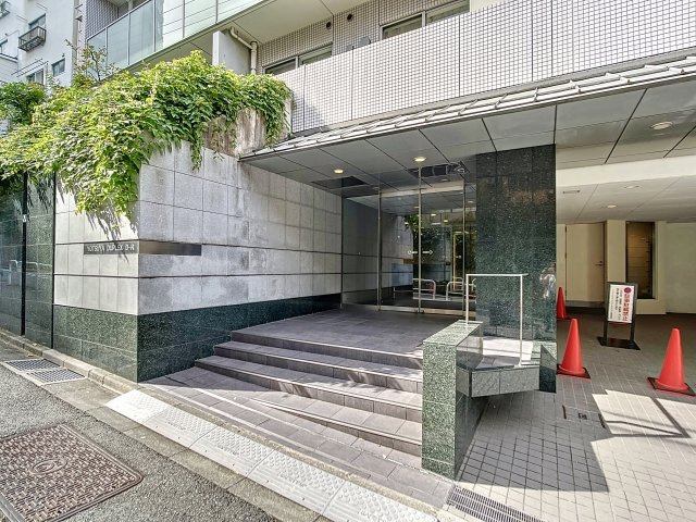 ＹＯＴＳＵＹＡ　ＤＵＰＬＥＸ　Ｄ－Ｒのエントランス|毎日通るエントランスはこのようになっています