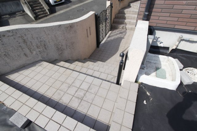 【エントランス】 | 旭ヶ丘2丁目テナント