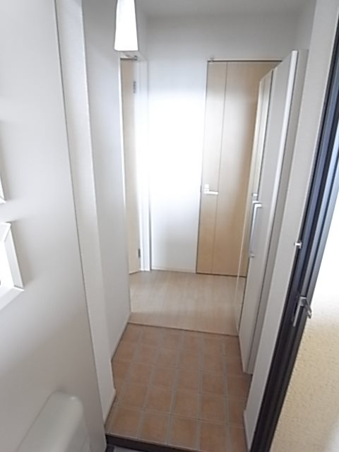 モデルノ リヴァーの玄関