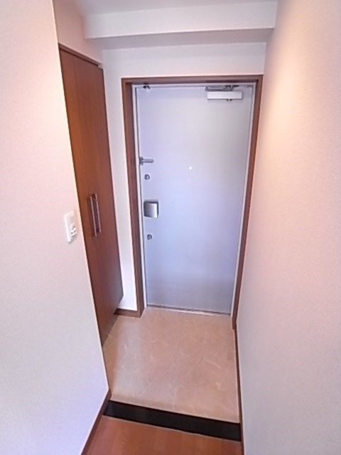 パシフィックレジデンス神戸八幡通の玄関