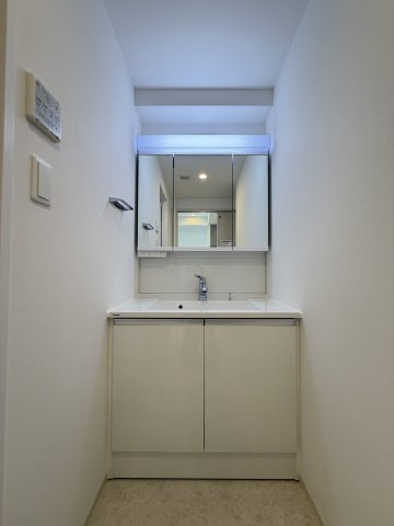 スプランディッド難波WESTⅢの洗面所