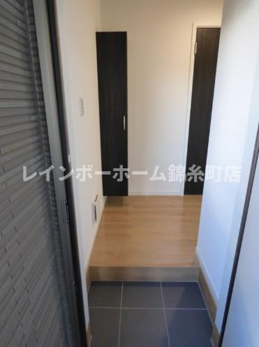 AJ津田沼018の玄関|※建築中のため同施工会社参考写真となります。