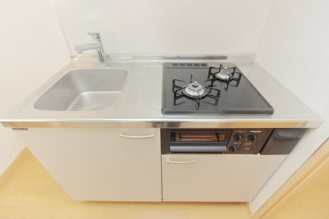 ザヒルズ市川のキッチン|別部屋サンプル
