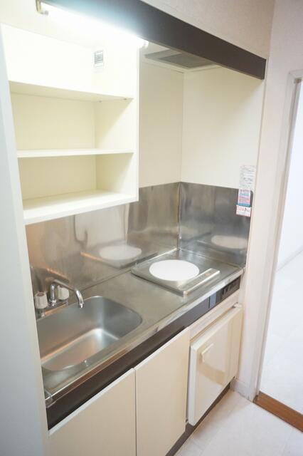 稲城市押立の賃貸マンションのキッチン