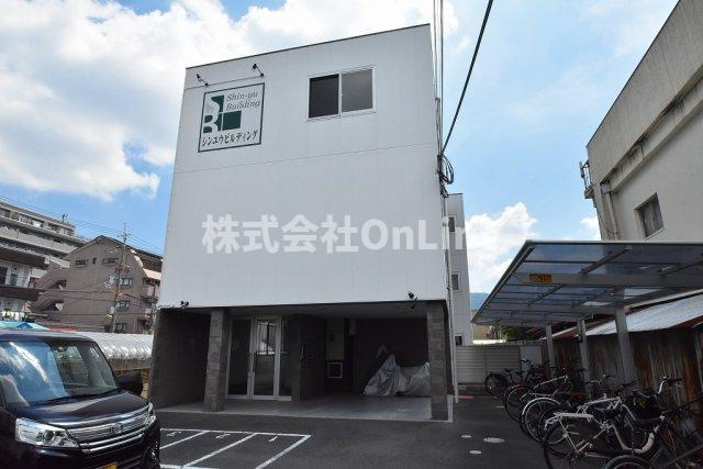 ラガーパレス花園の外観
