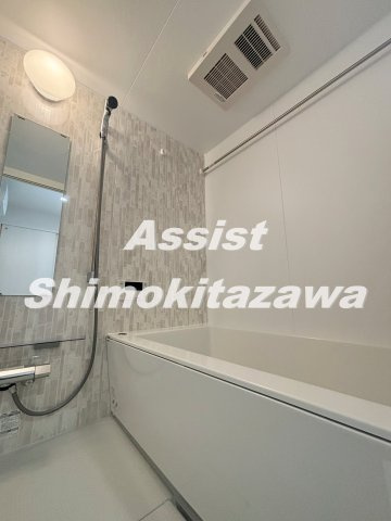 クレスト下北沢の浴室