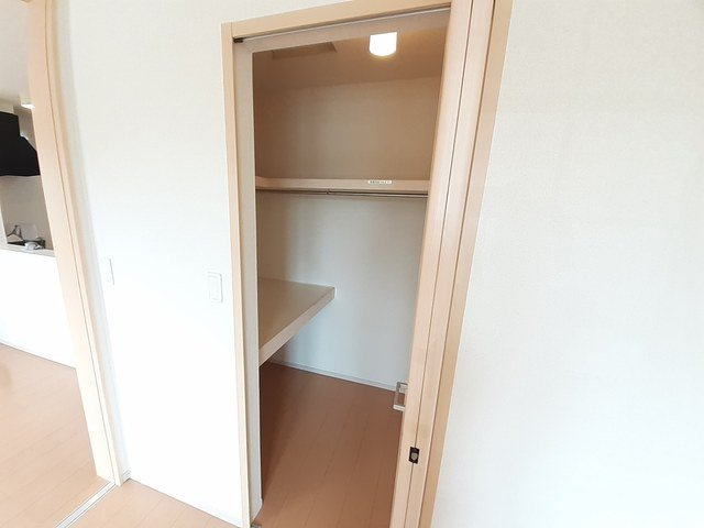 リリーフの収納|便利な収納スペースです。ウォークインクローゼットが２ヶ所あります。