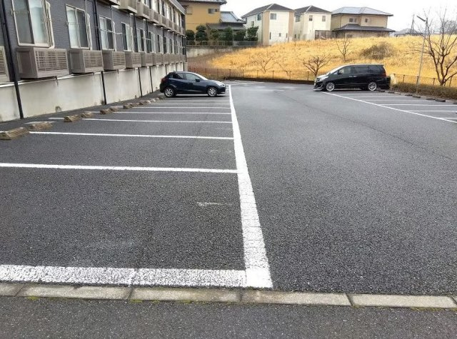 レオネクストかのんAの駐車場