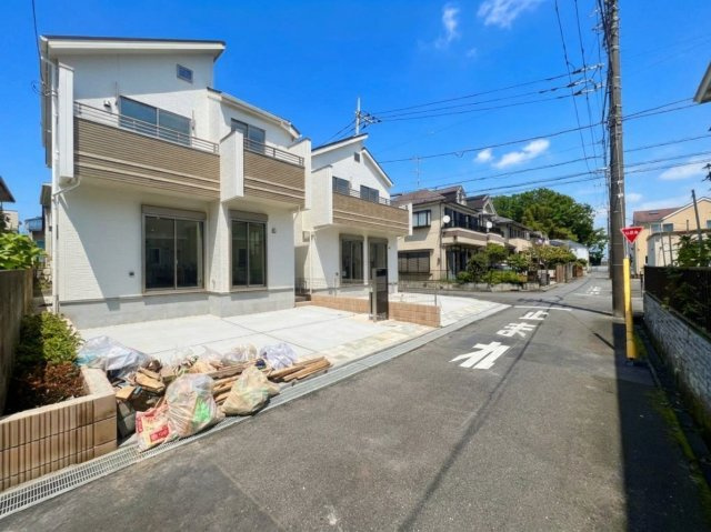 日野市東豊田１丁目の前面道路含む現地写真