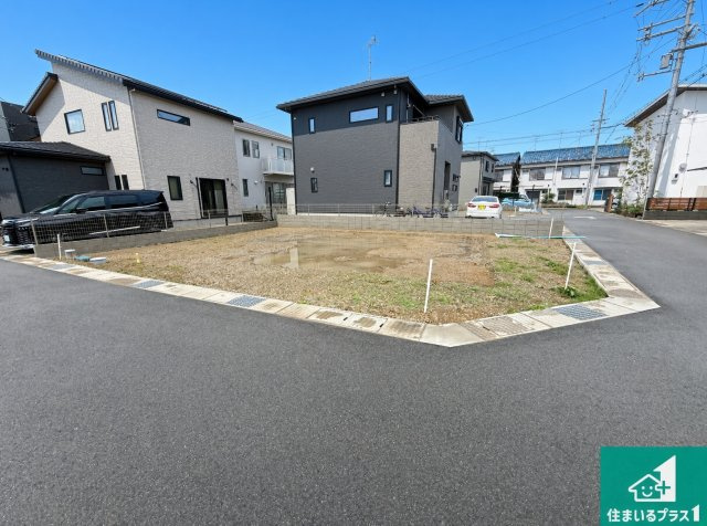 ◆泉佐野市日根野　第8期　新築一戸建ての前面道路含む現地写真|周辺は落ち着いた街並みの住宅地！子育てがしやすい住環境です！まだ未完成ですが、現地でしかわからない事もございます。是非一度ご覧ください。