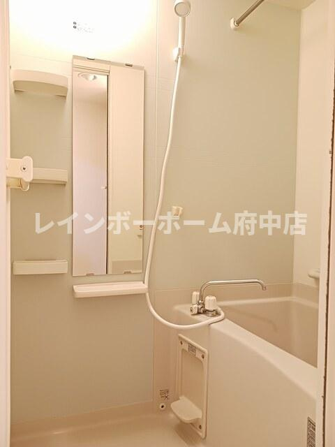 レイ　ぺーラの浴室