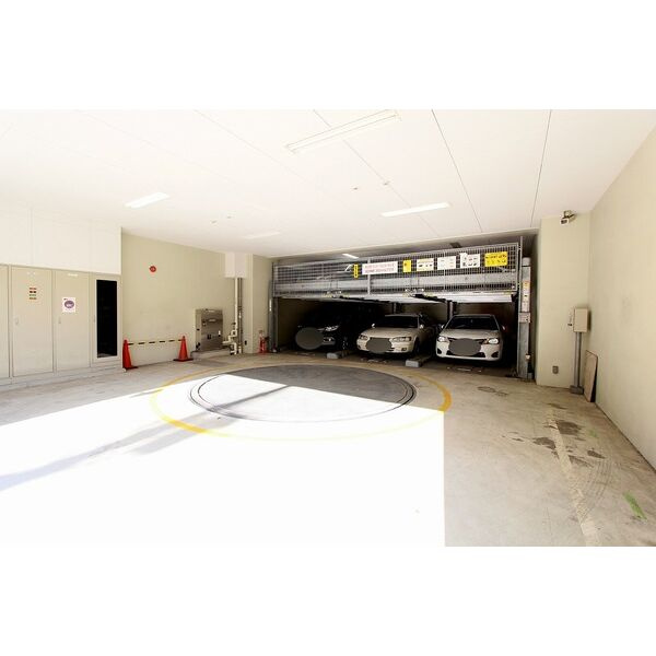 アークアベニュー梅田北の駐車場