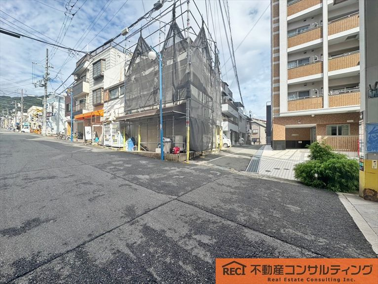 神戸市灘区中原通1丁目　中古戸建の前面道路含む現地写真