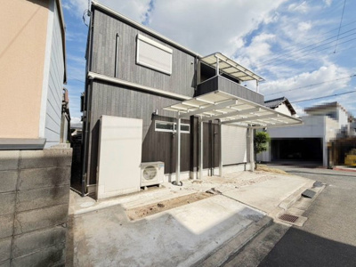 【外観】 | 岡山町　中古一戸建 | ゆとりのある洗面室ですよ！朝の身支度もスムーズにできますね！