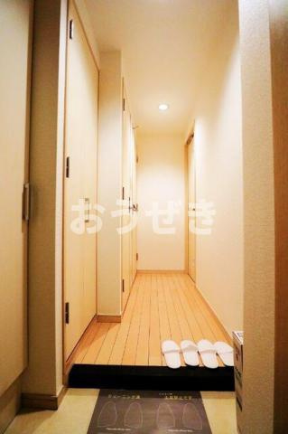 レガロ新御徒町ステーションパレスの玄関