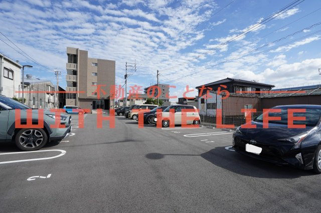 サクスィード久留米西【キャンペーン対象物件】の駐車場|駐車場があります