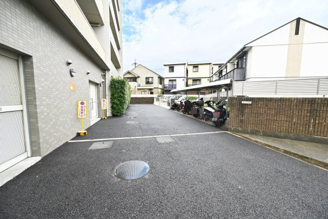 ペルル加島の駐車場|現地駐車場です。