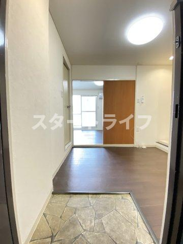 大阪市東淀川区東中島１丁目の賃貸マンションの玄関