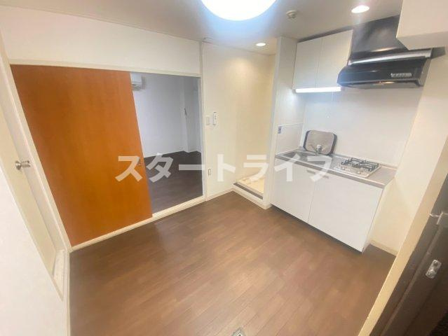 大阪市東淀川区東中島１丁目の賃貸マンションの居間・リビング