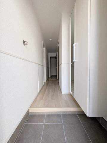 ブロッサム　プラム館の玄関