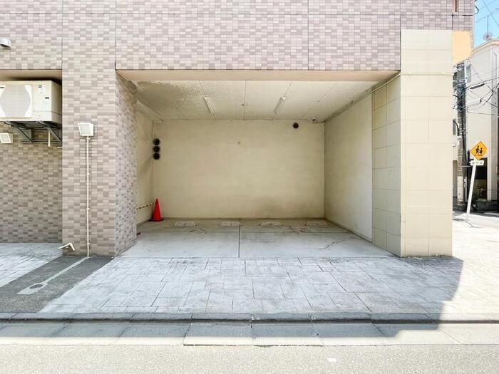 Tレジデンスの駐車場