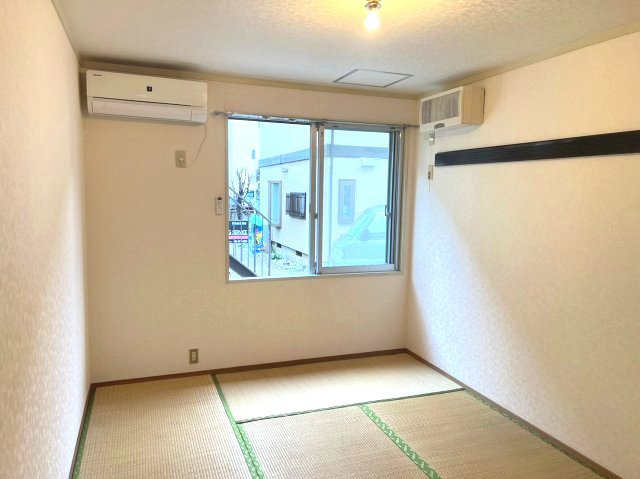 フラワーハイツの和室|畳の上でゆっくりとくつろげる和室です