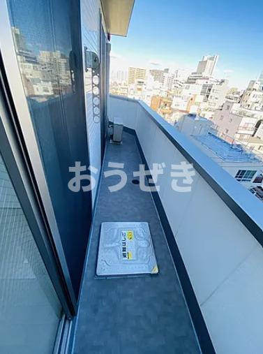 エステ浅草壱番館のバルコニー