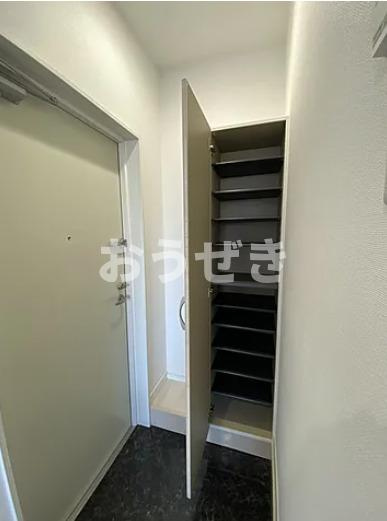 エステ浅草壱番館の収納