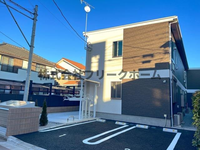三鷹市上連雀７丁目のアパートのエントランス