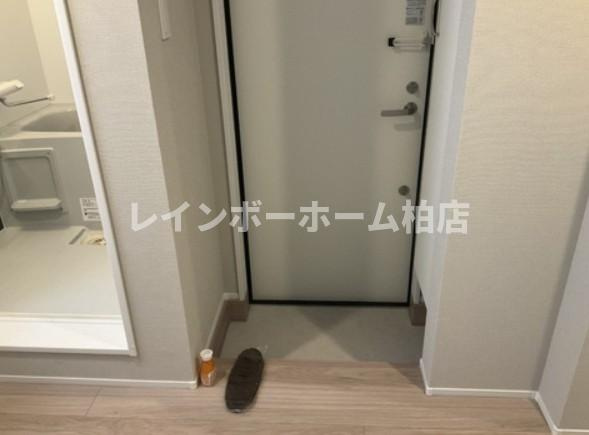 特典：仲介手数料が不要です‼の玄関