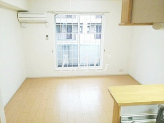 【居間・リビング】 | ハイブリッヂC | 洋室のお部屋です。