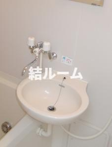 豊島区西巣鴨２丁目のアパートの洗面所